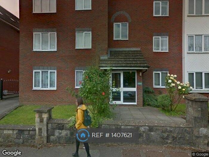 1 Bedroom Flat To Rent In Christchurch Heights, Redhill, RH1