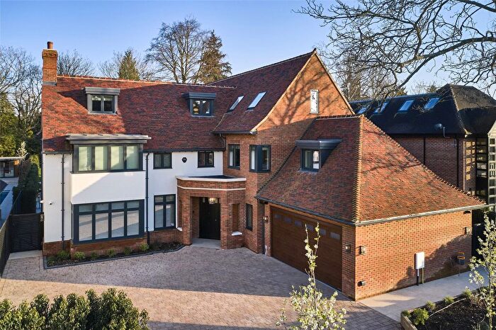 6 Bedroom Detached House For Sale In Aldenham Avenue, Radlett, Hertfordshire, WD7