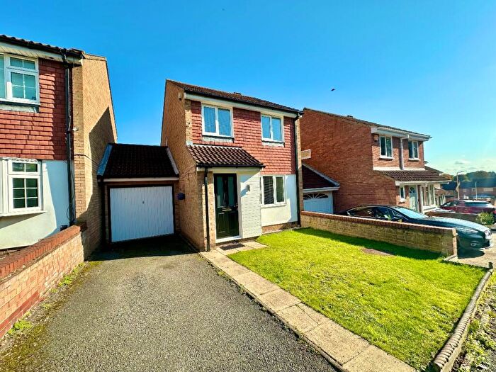 3 Bedroom Detached House To Rent In Troopers Drive, Noak Hill, RM3