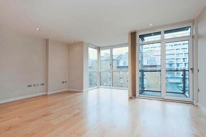 2 Bedroom Flat To Rent In Hepworth Court, Gatliff Road, Grosvenor Waterside, SW1W