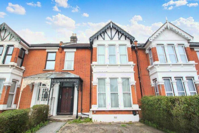 2 Bedroom Flat To Rent In Bathurst Road, Ilford, IG1