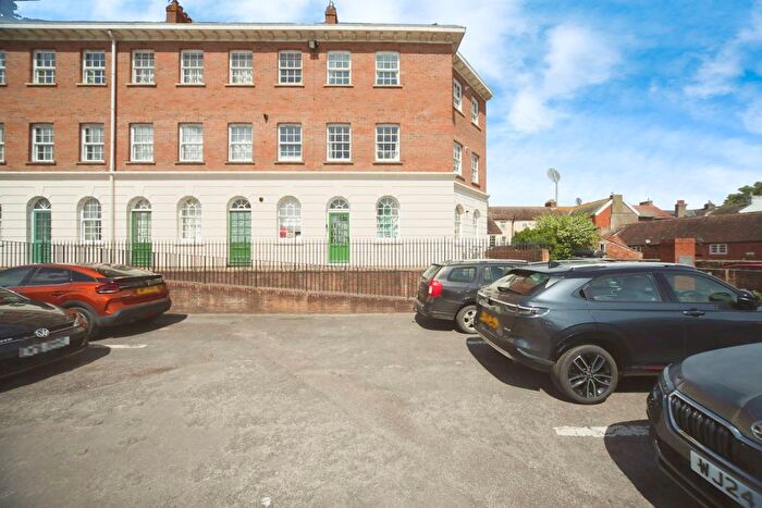2 Bedroom Flat To Rent In The Octagon, Taunton, TA1