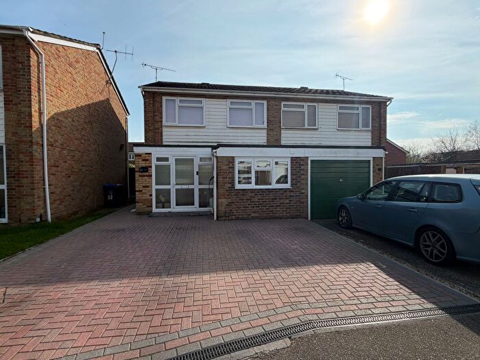 4 Bedroom Terraced House For Sale In Willow Crescent, Worthing, BN13