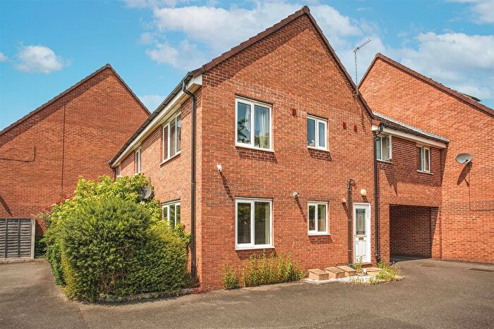 2 Bedroom Flat For Sale In Clyde Street, Hilton, Derby, DE65