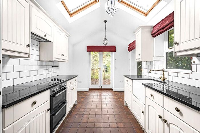 3 Bedroom Terraced House For Sale In Sunningwell Road, New Hinksey, OX1