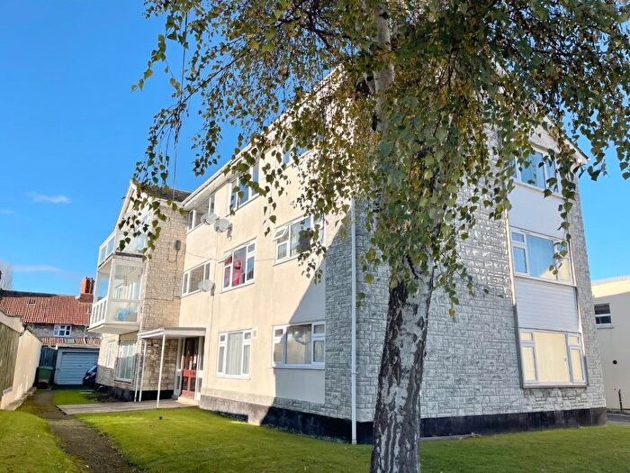 2 Bedroom Flat For Sale In Glaston Road, Street, BA16