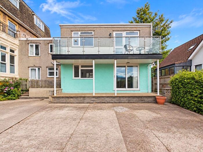 2 Bedroom Apartment For Sale In Montpelier, Weston-Super-Mare, BS23