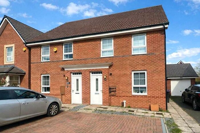 3 Bedroom Semi-Detached House For Sale In Gum Tree Close, Edwalton, Nottingham, NG12