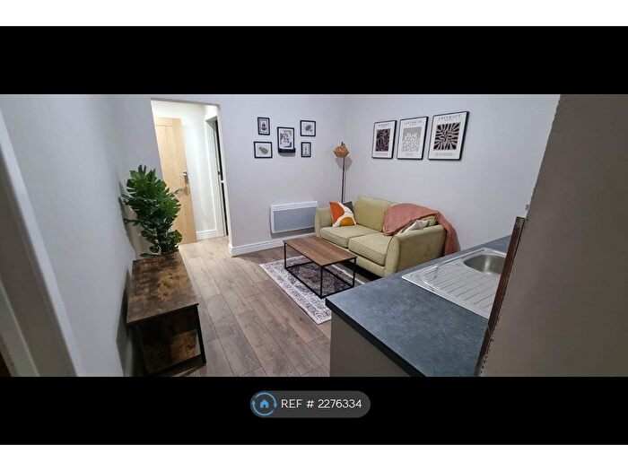 1 Bedroom Flat To Rent In Hornbeam Road, Manchester, M19