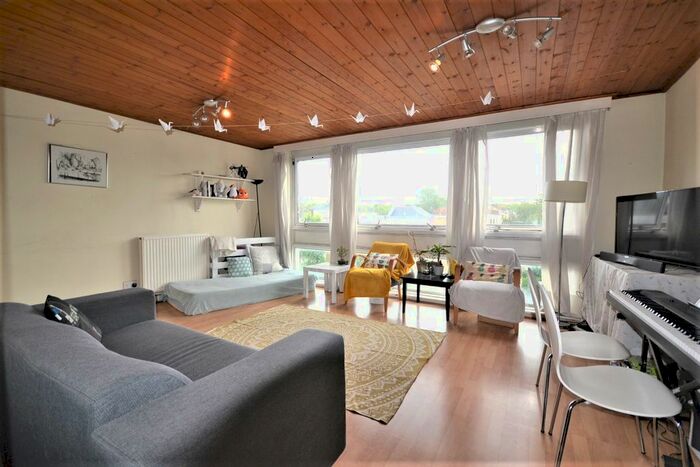 2 Bedroom Flat To Rent In St. Anns Road, London, W11