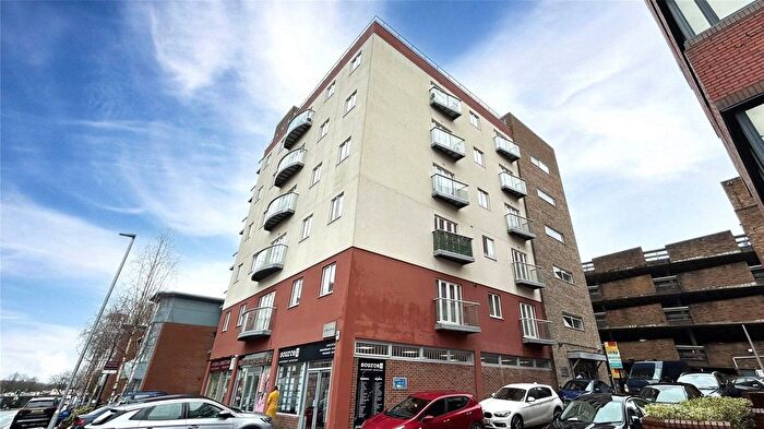 1 Bedroom Flat For Sale In Market Street, Bracknell, Berkshire, RG12