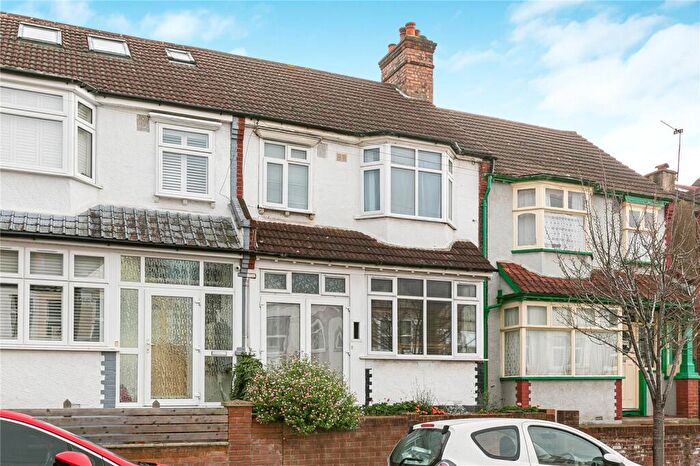 3 Bedroom Terraced House For Sale In Hunter Road, Thornton Heath, CR7