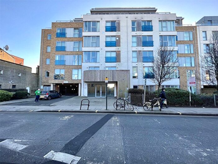 2 Bedroom Flat To Rent In Glenthorne Road, London, W6