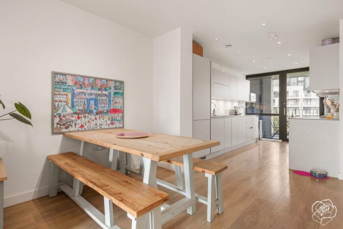 3 Bedroom Flat For Sale In Braithwaite House, Forrester Way, Stratford, E15