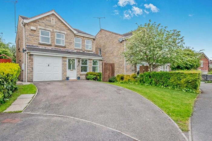 4 Bedroom Detached House For Sale In Spinney Rise, Tong, Bradford, West Yorkshire, BD4