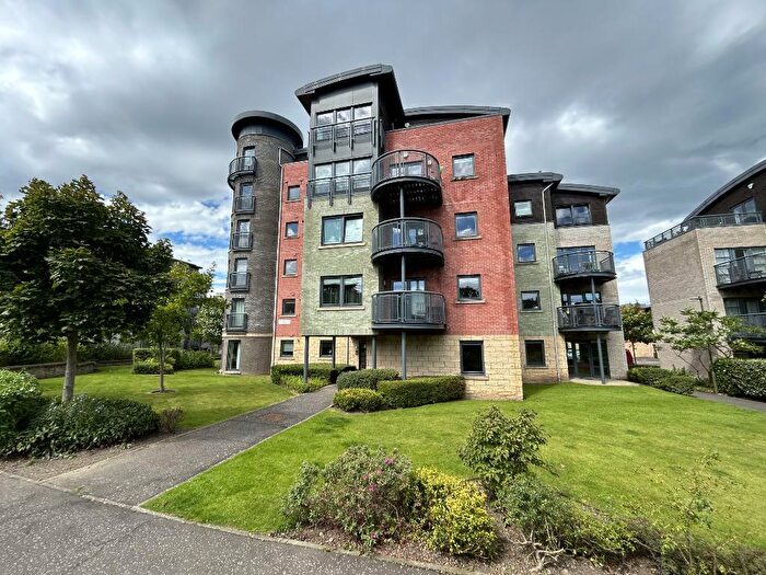 2 Bedroom Flat To Rent In Meggetland View, Craiglockhart, Edinburgh, EH14