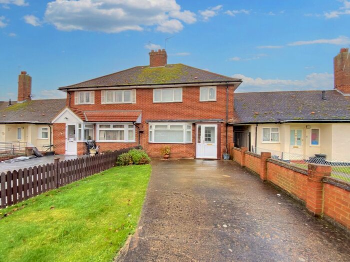 3 Bedroom Semi-Detached House To Rent In Violet Avenue, Hillingdon, Middlesex, UB8