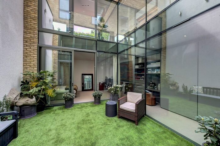 4 Bedroom Terraced House To Rent In Hafer Road, London, SW11