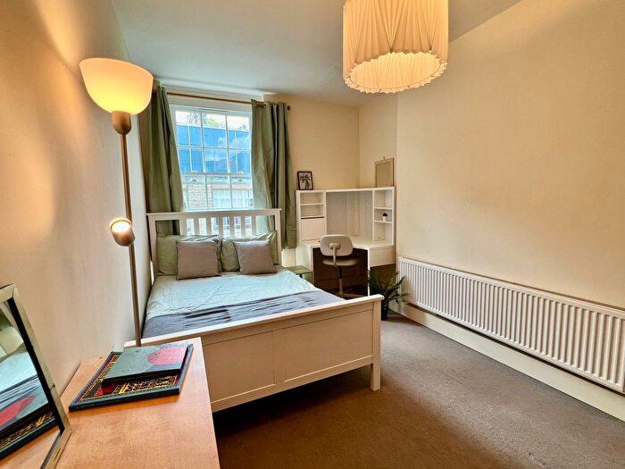 2 Bedroom Flat To Rent In Portpool Lane, Lse, Bloomsbury, West End, London, EC1N