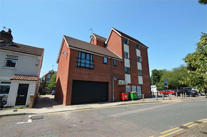 1 Bedroom Flat To Rent In Homegardens, Dartford, DA1