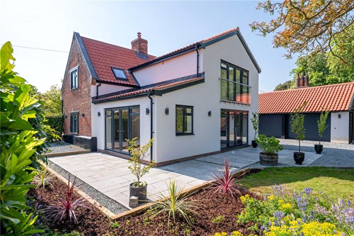 4 Bedroom Detached House For Sale In The Street, Bramerton, Norwich, Norfolk, NR14