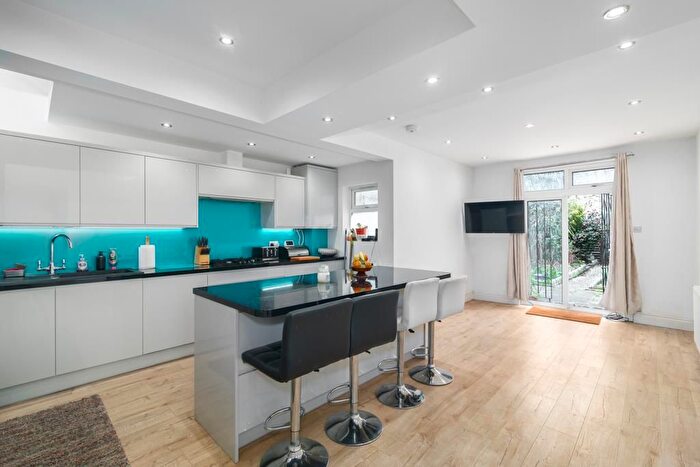3 Bedroom Terraced House For Sale In St. Pauls Road, London, N17