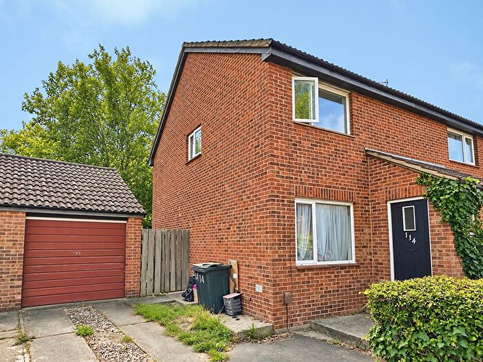 2 Bedroom Semi Detached House For Sale In Lakemead, Ashford, TN23