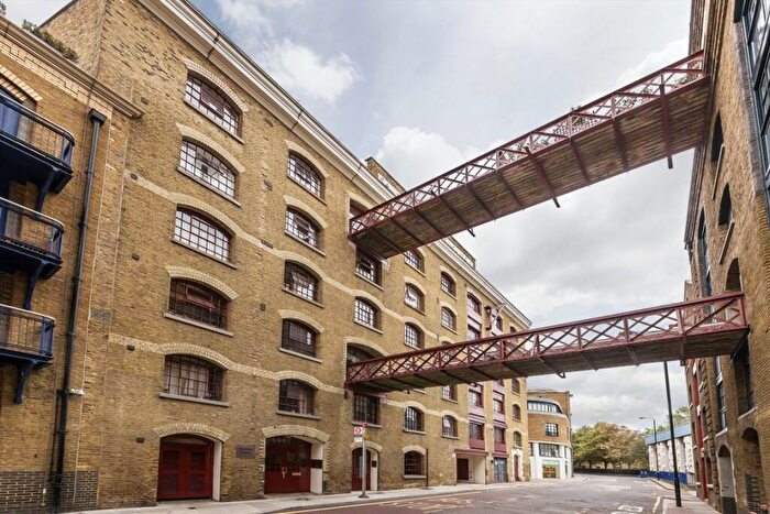 1 Bedroom Flat To Rent In Wapping High Street, Wapping, E1W