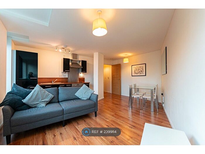 2 Bedroom Flat To Rent In Mann Island, Liverpool, L3