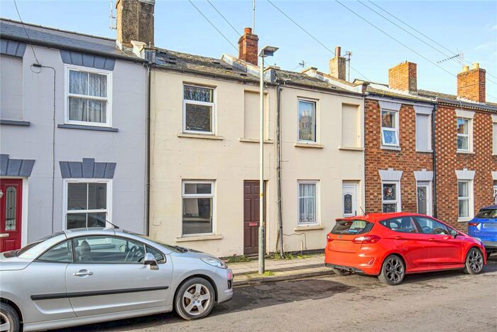 2 Bedroom Terraced House To Rent In Cheltenham, GL51