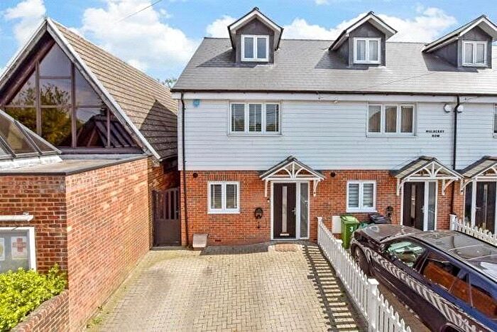 3 Bedroom End Of Terrace House For Sale In Fawkham Road, West Kingsdown, Sevenoaks, TN15