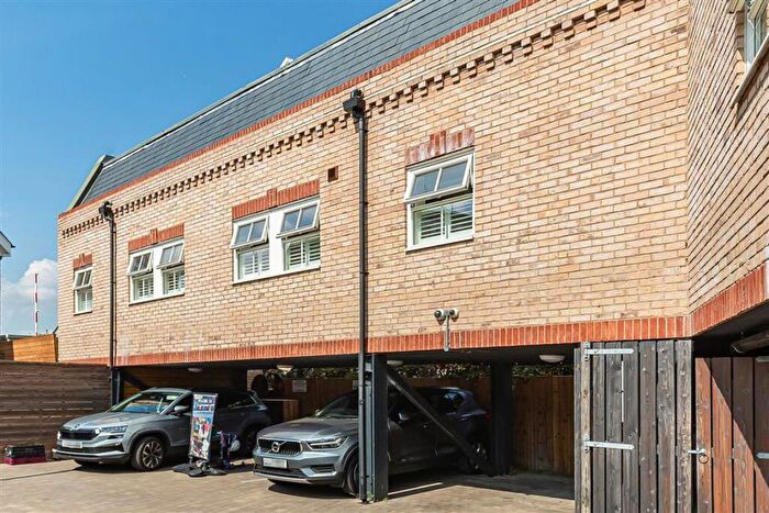 1 Bedroom House For Sale In Brookfield Mews, Barnes, SW13