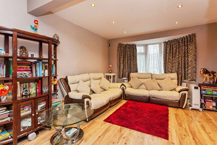 3 Bedroom Terraced House For Sale In Roxeth Green Avenue, Harrow, HA2