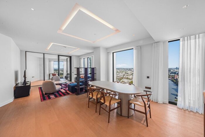 3 Bedroom Flat To Rent In River Park Towe, London, SW8