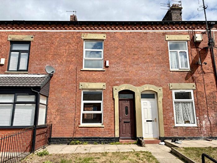 2 Bedroom Terraced House For Sale In Cambridge Street, Chadderton, Oldham, OL9