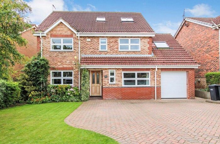 6 Bedroom Detached House For Sale In Aspin Lane, Knaresborough, HG5