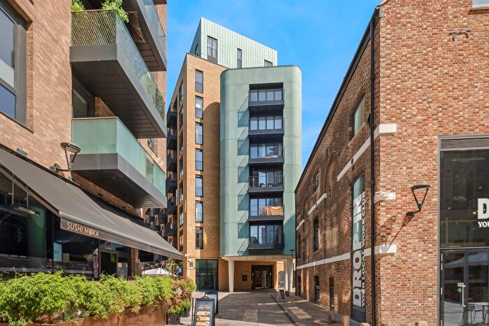 4 Bedroom Flat For Sale In Dray House, Bellwether Lane, London, SW18
