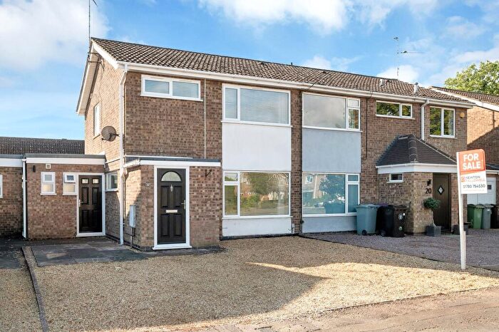 3 Bedroom Semi-Detached House For Sale In Lindsey Road, Uffington, PE9