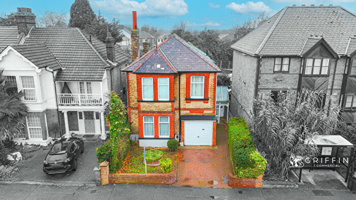 4 Bedroom Detached House For Sale In Palmers Avenue, Grays, RM17