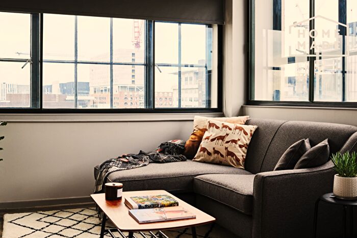 Studio To Rent In Granby Row, M1