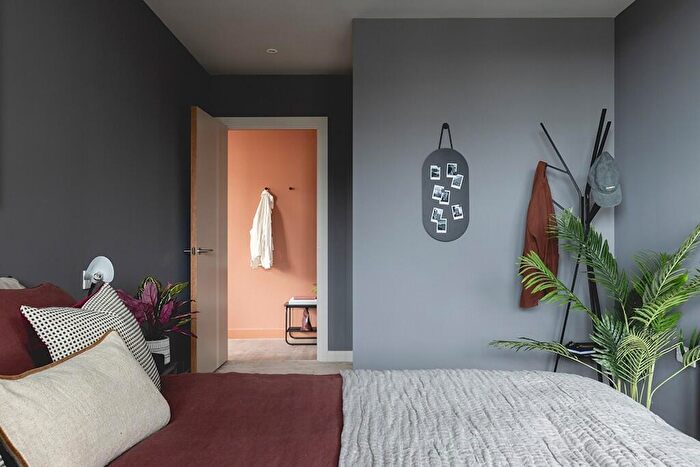 2 Bedroom Apartment To Rent In App, Hove Gardens, Ethel Street, Hove, East Sussex, BN3