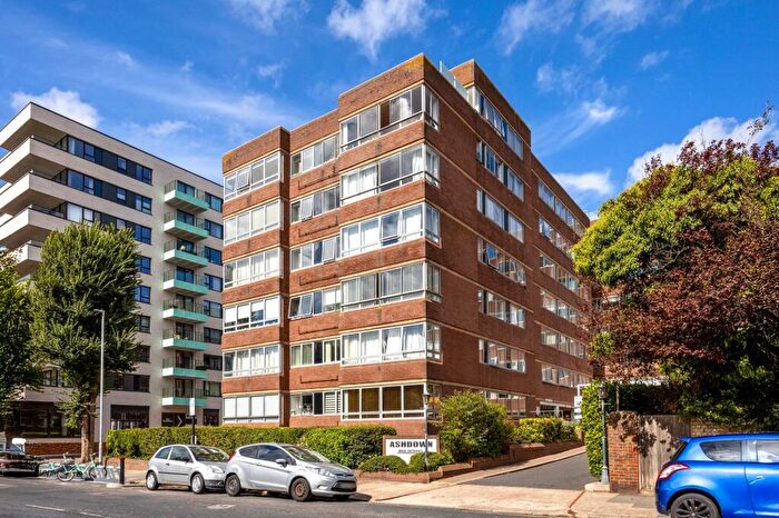 3 Bedroom Flat For Sale In Eaton Road, Hove, BN3