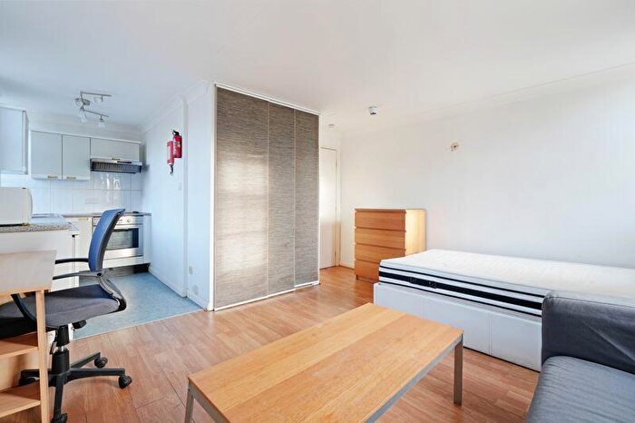 Studio To Rent In Flat Mayfair Court, West Bar, Sheffield, S3