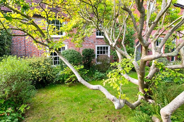 3 Bedroom Property For Sale In High Street, East Hoathly, BN8