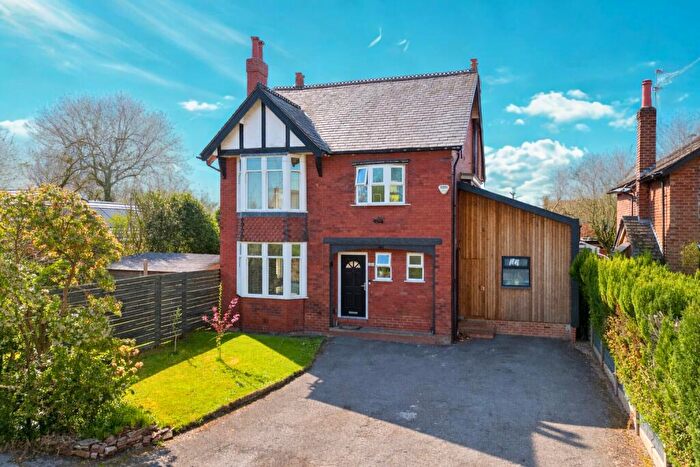 4 Bedroom Detached House For Sale In Burlington Drive, Stockport, Cheshire, SK3