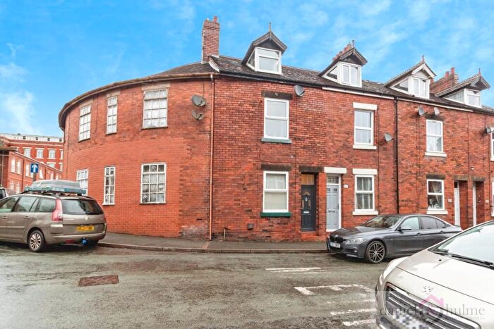 3 Bedroom Town House To Rent In Barngate Street, Leek, Staffordshire, ST13
