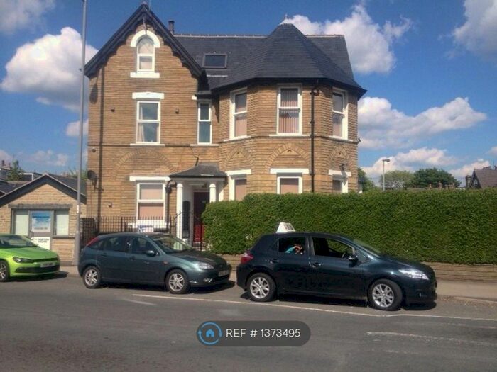 1 Bedroom Flat To Rent In Laisteridge Lane, Bradford, BD7