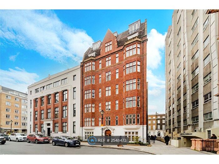 Studio To Rent In Queen Court, London, WC1N