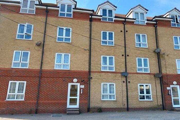 1 Bedroom Flat To Rent In Mountfield Road, New Romney, TN28