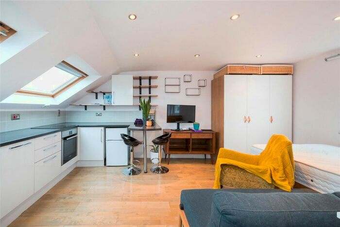 Studio To Rent In Upper Richmond Road West, East Sheen, SW14